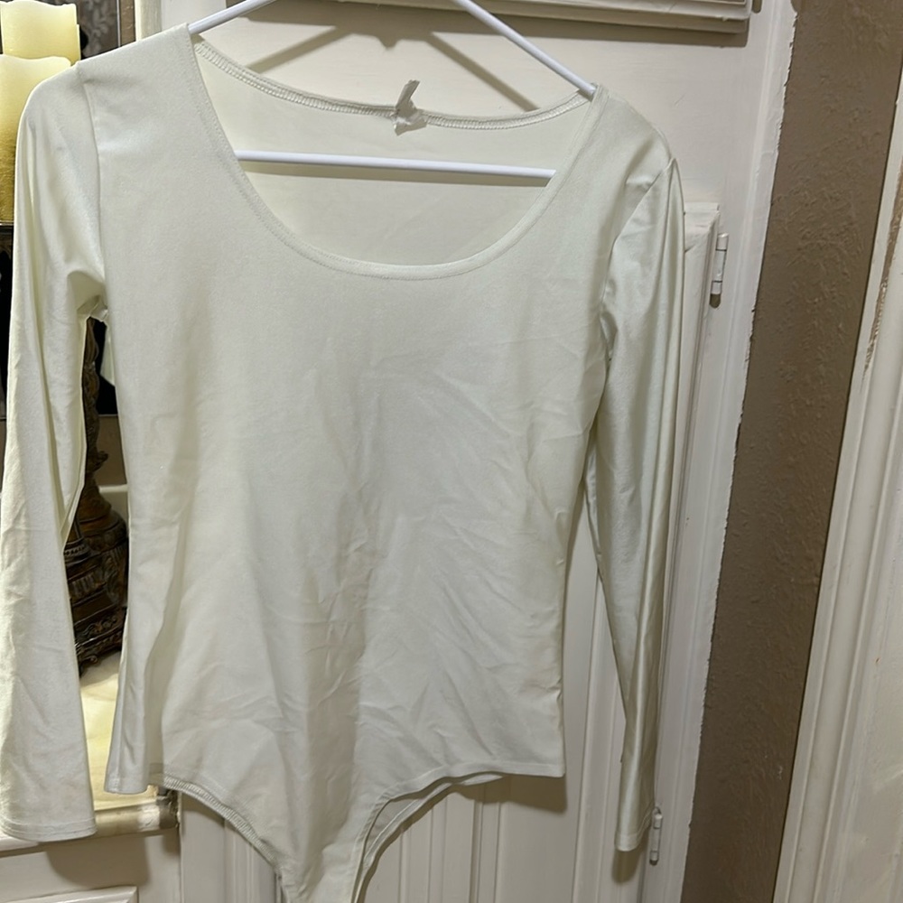 Women’s shiny stretchy fabric